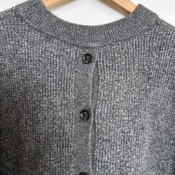 Point Sur button-back merino wool sweater in waffled supersoft yarn - Picture 6 of 6